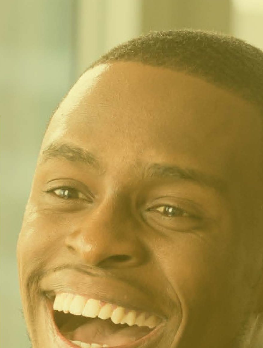 Nouvel arrivant souriant